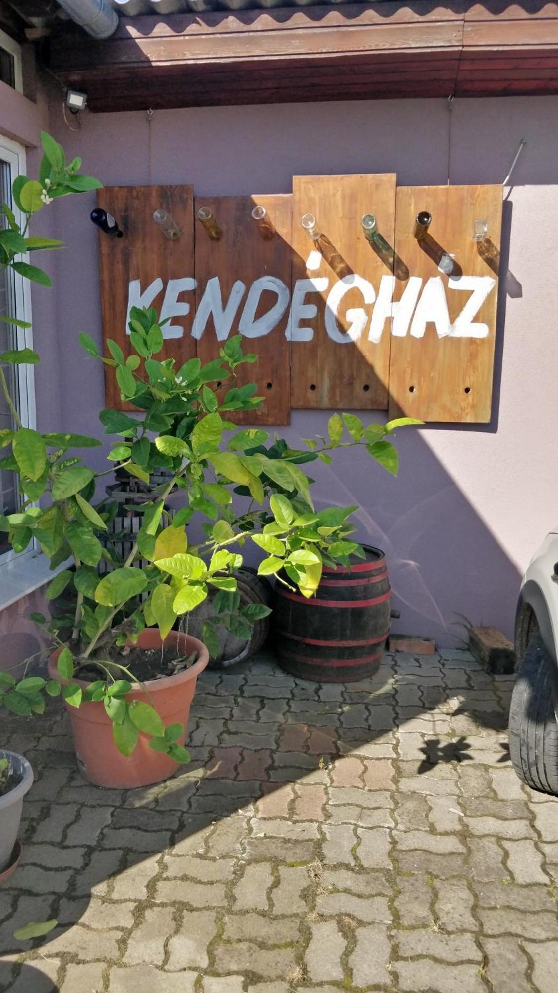 Novakporta Vendeghaz Apartment Lakhegy ภายนอก รูปภาพ